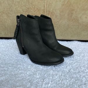 Steve Madden Ankle Boot 7.5